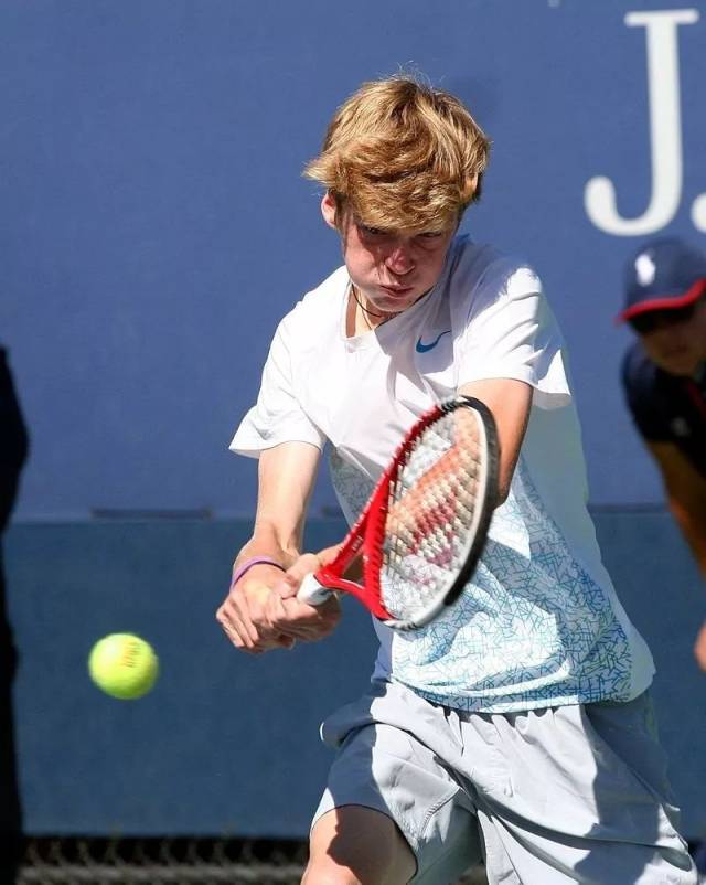 通过与全球 通过与全球